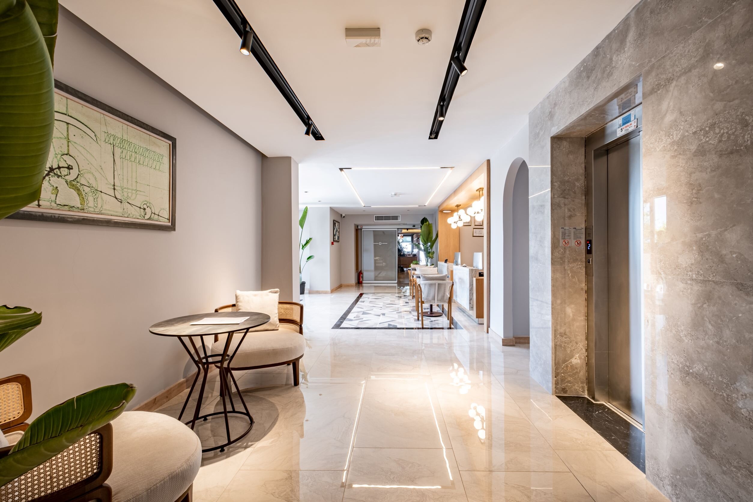 Pearly Hotel