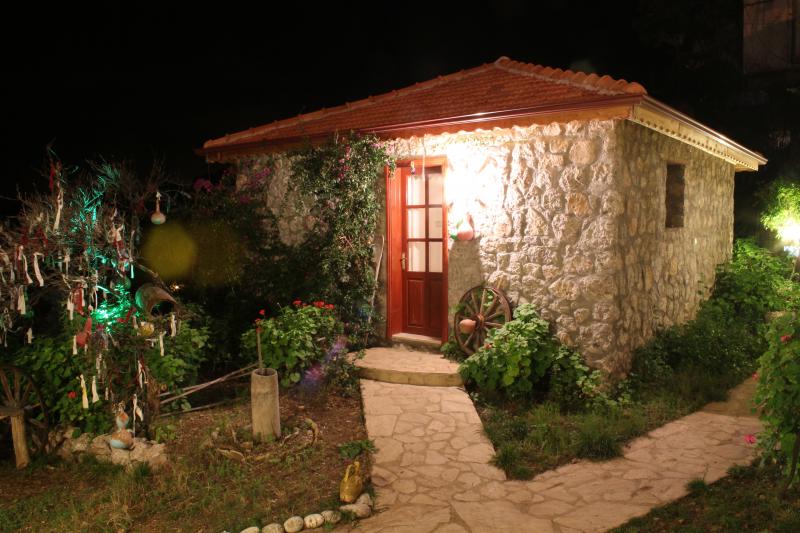 Faralya Yörük Evi Suit