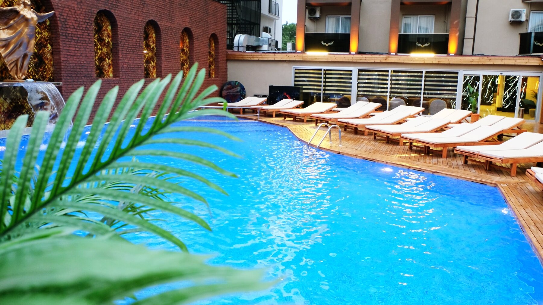 Duqqan Deluxe Hotel · 30