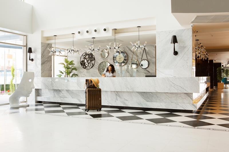 Sunprime C-Lounge Hotel