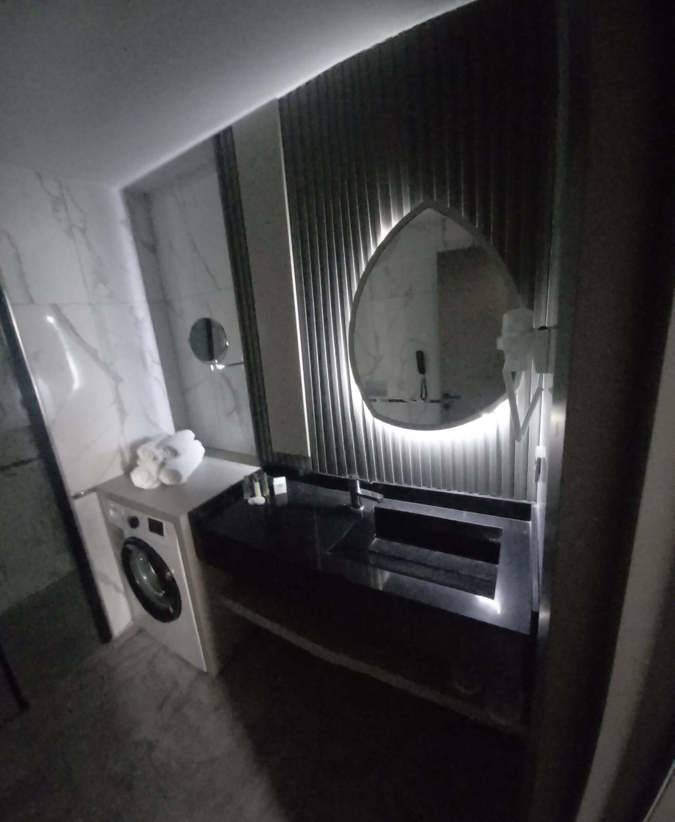 Leaf River Suites