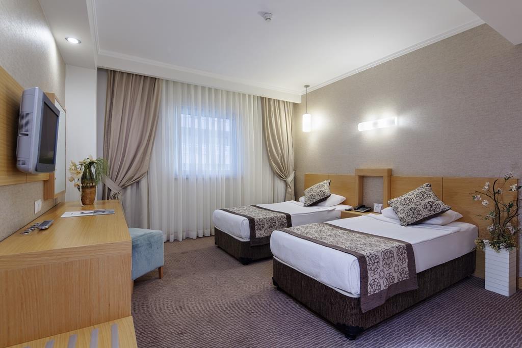Saphir Resort Spa Hotel Standart Oda Kara Manzaralı 