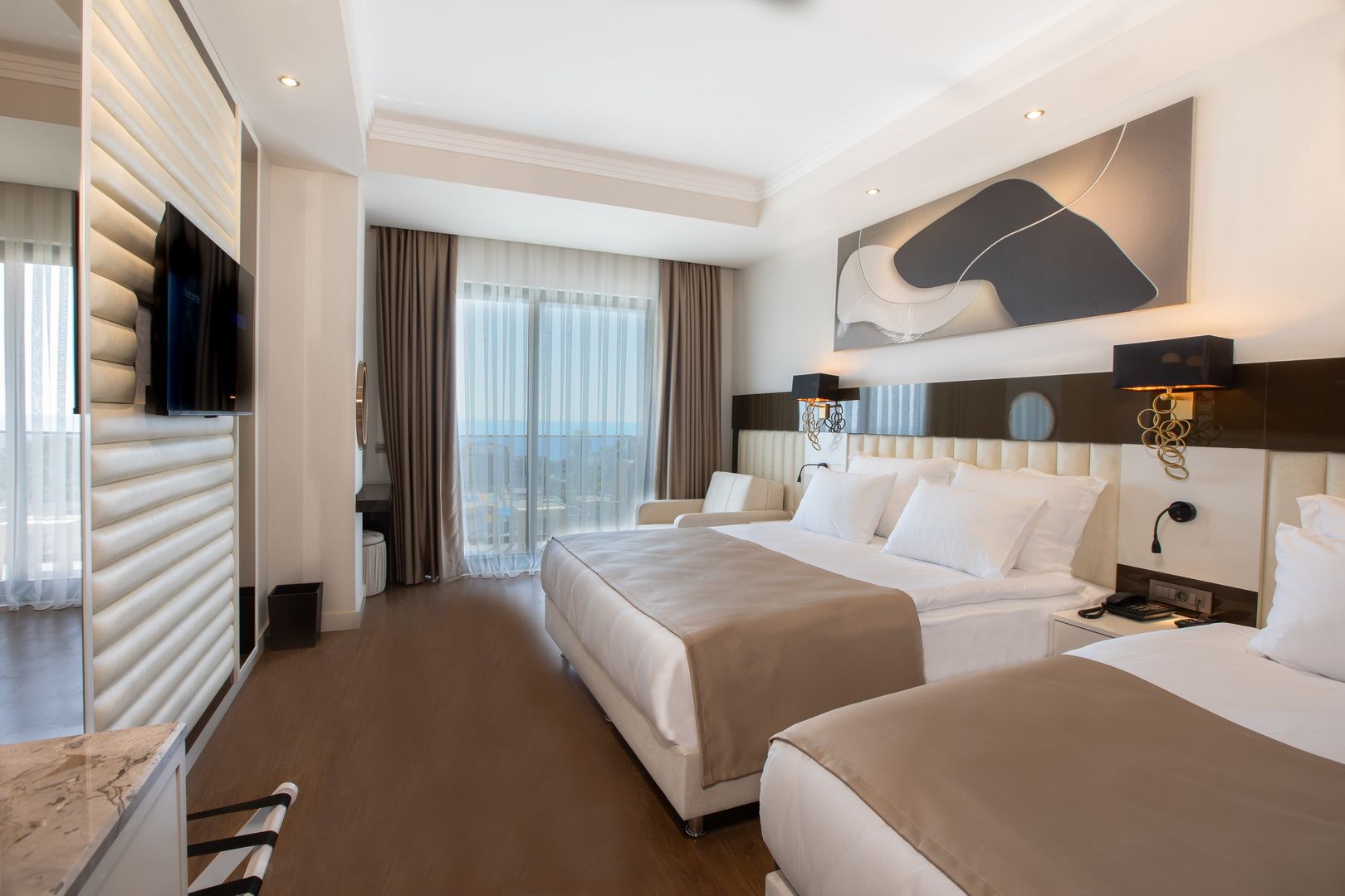 Serenity Queen Hotel