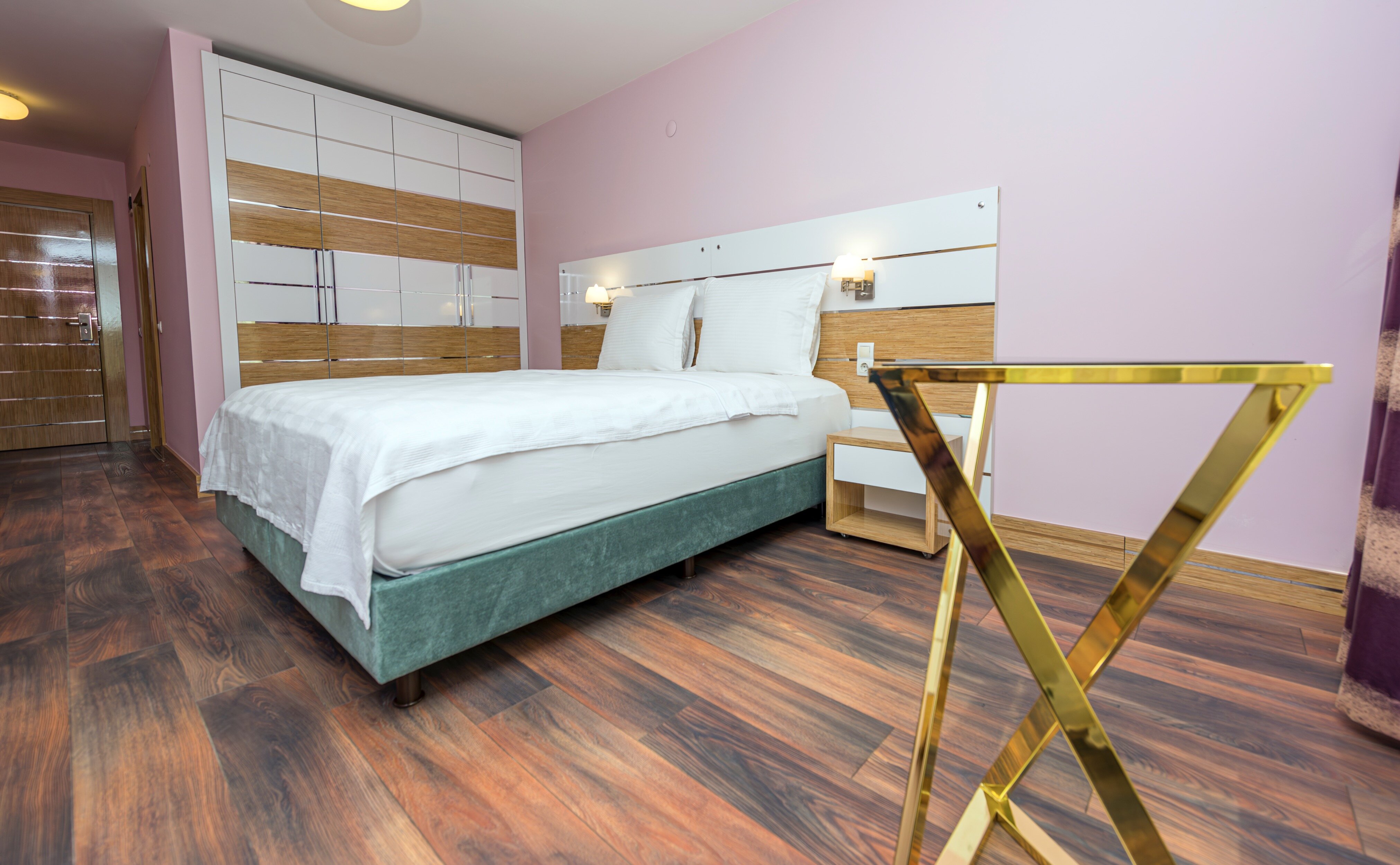 Tok Epik Hotel · 8