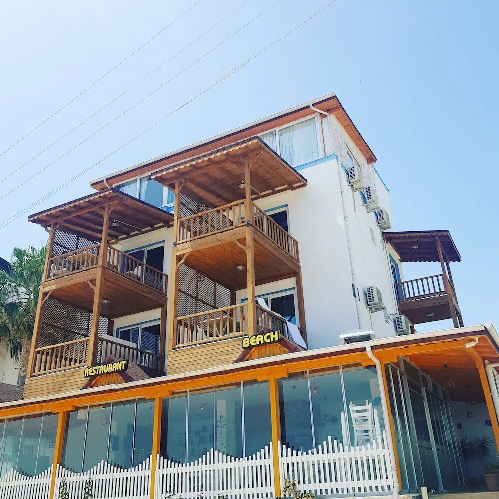 Moşe Otel Beach