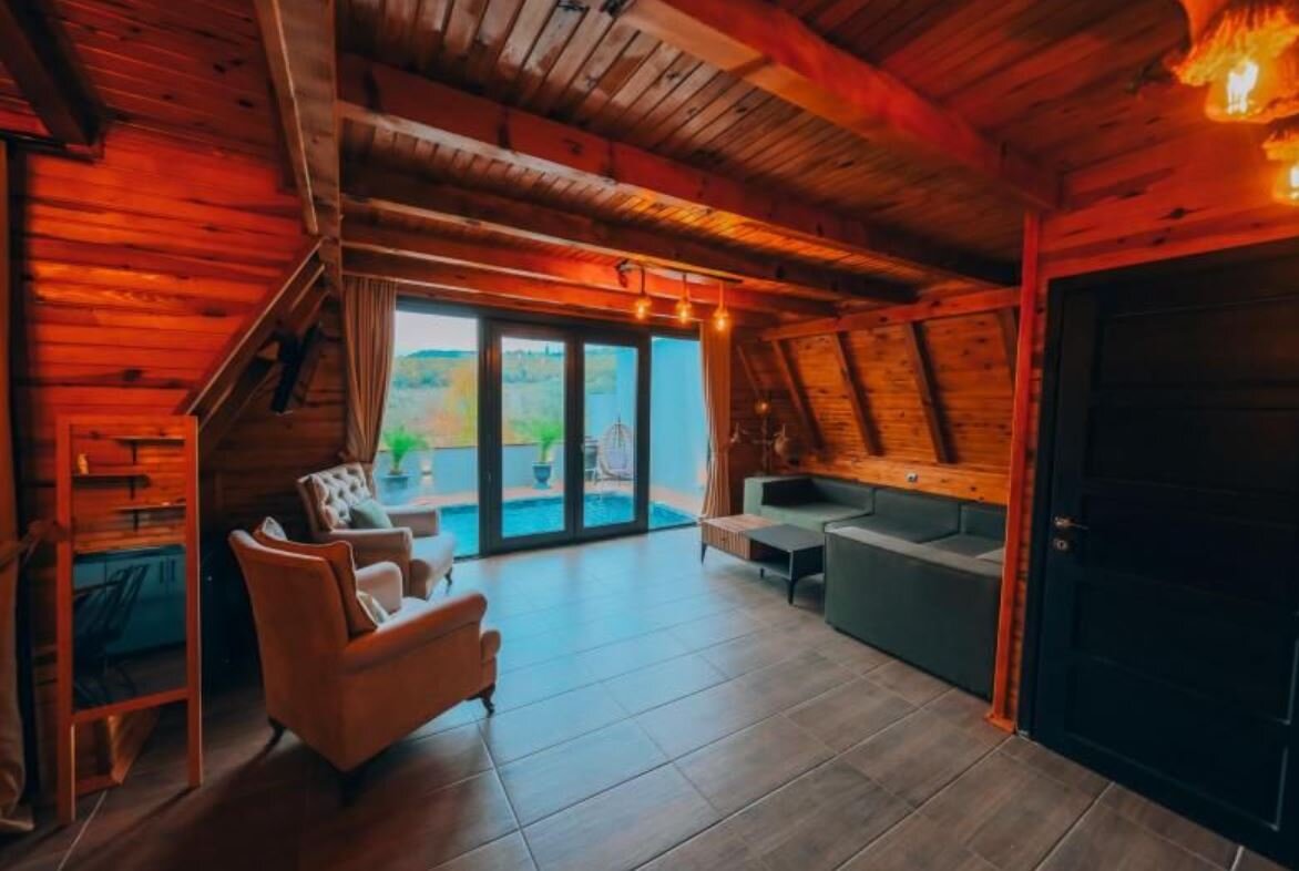 Deluxe Bungalov