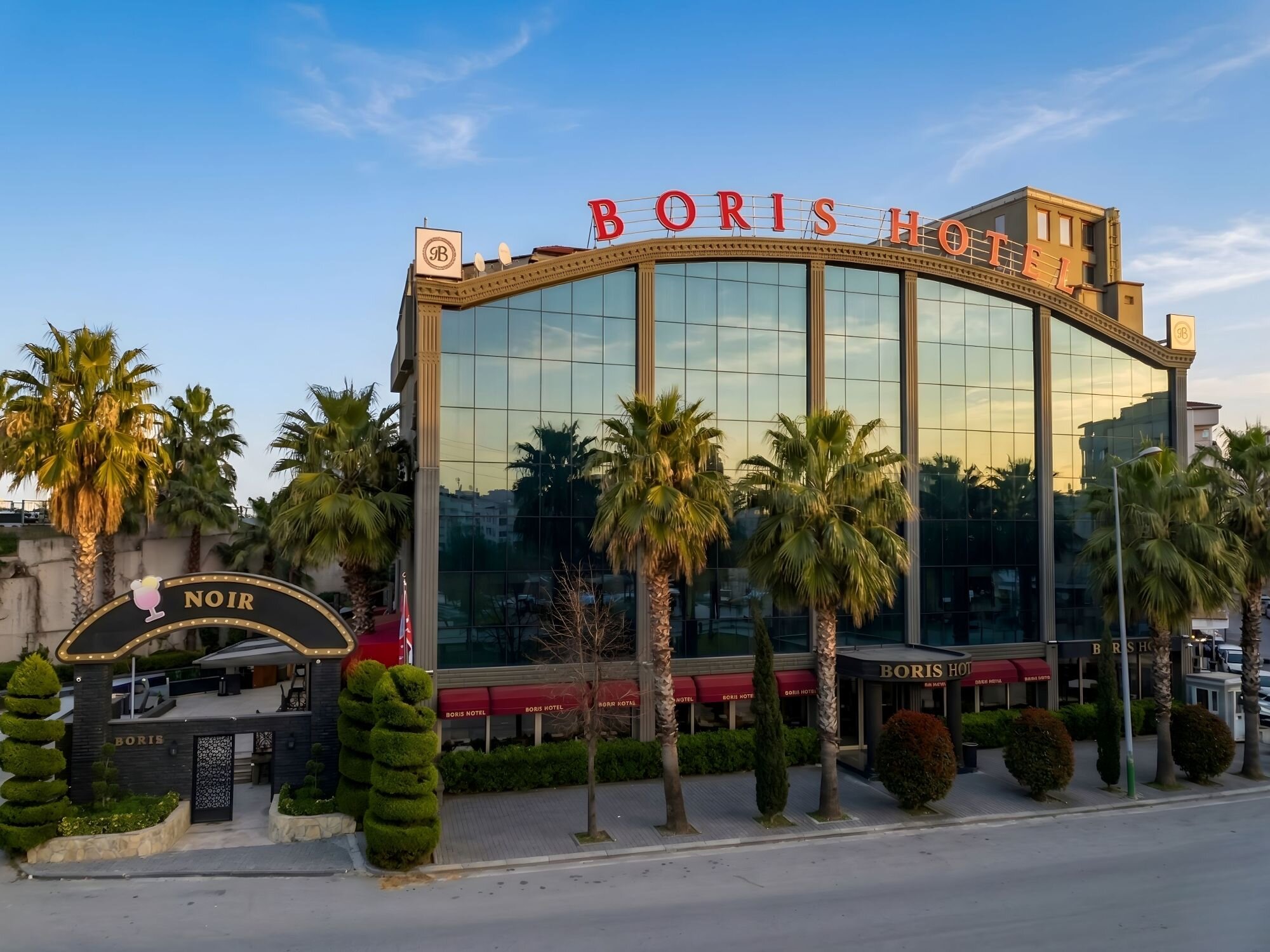 Boris Hotel · 22