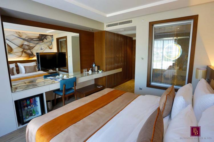 B Business Hotel Spa