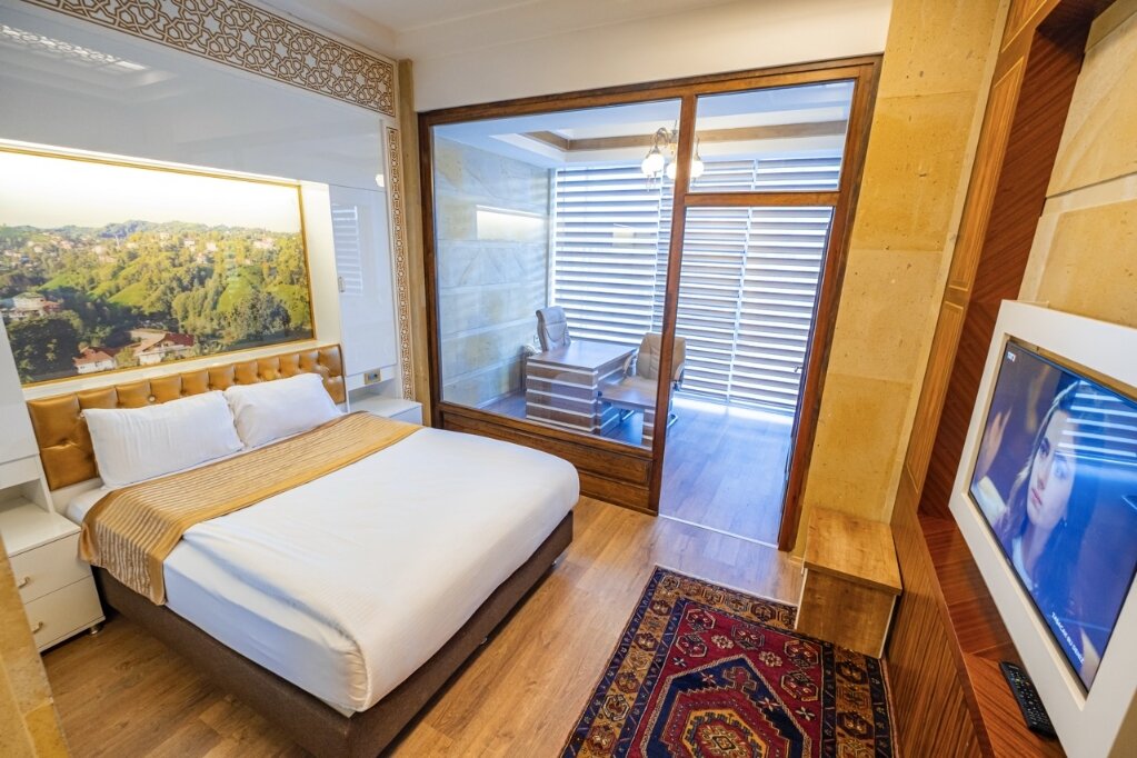 Gherdan Gold Hotel · 10