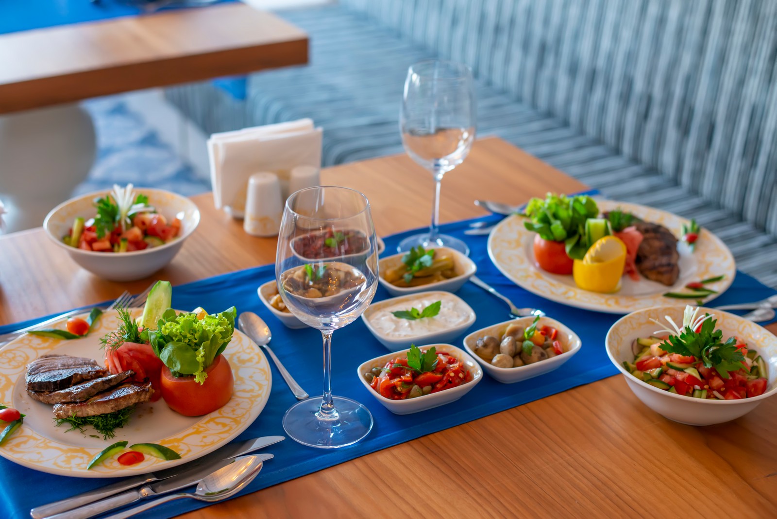 Lrs Lake River Side Hotel & Spa
