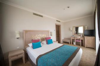 Crystal Family Resort & Spa