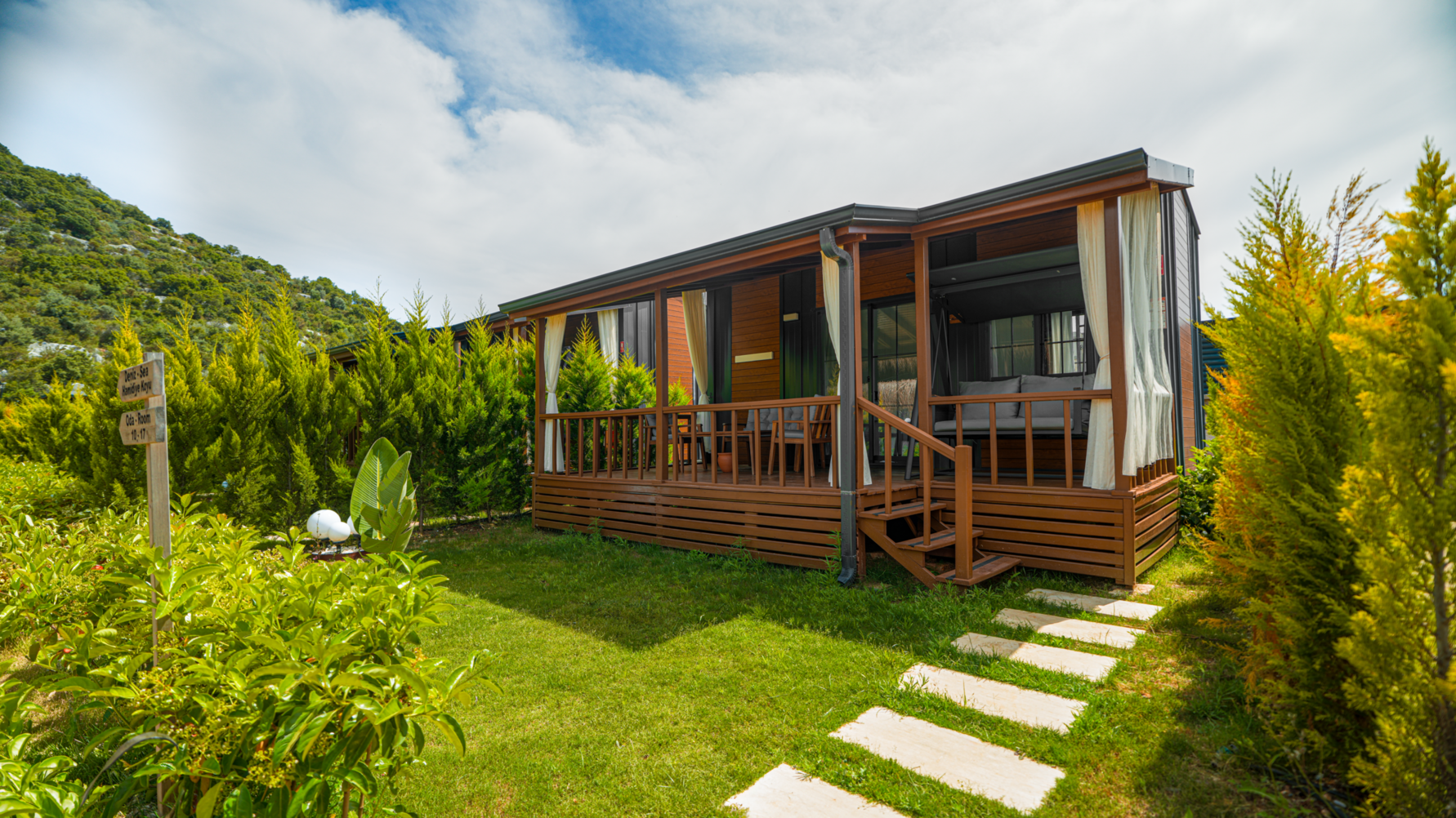Double Garden Room