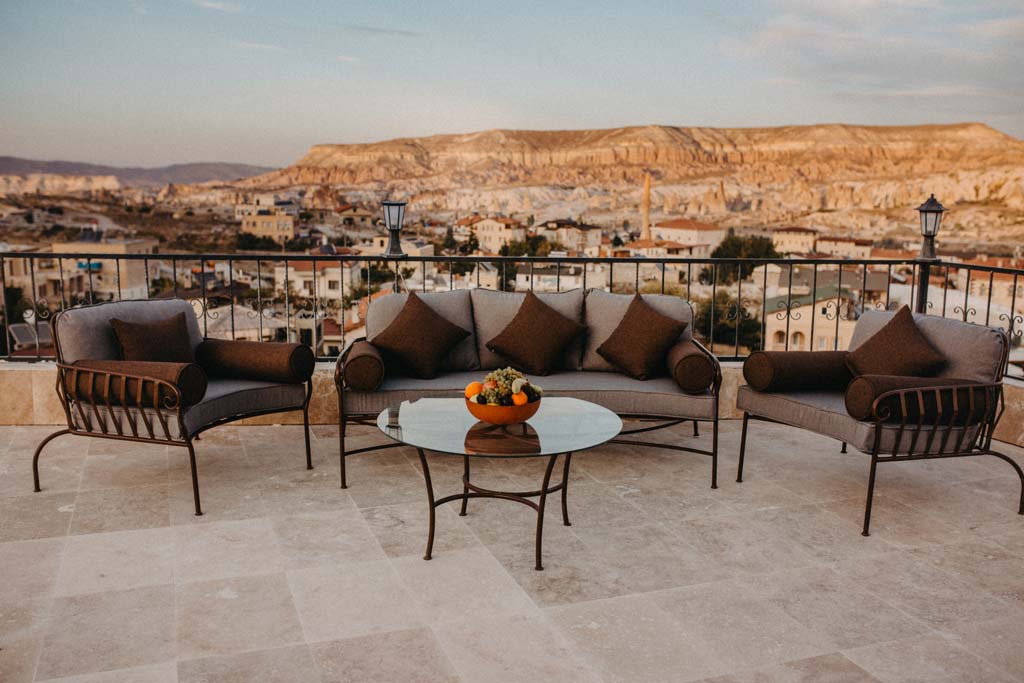 Alia Cave Otel
