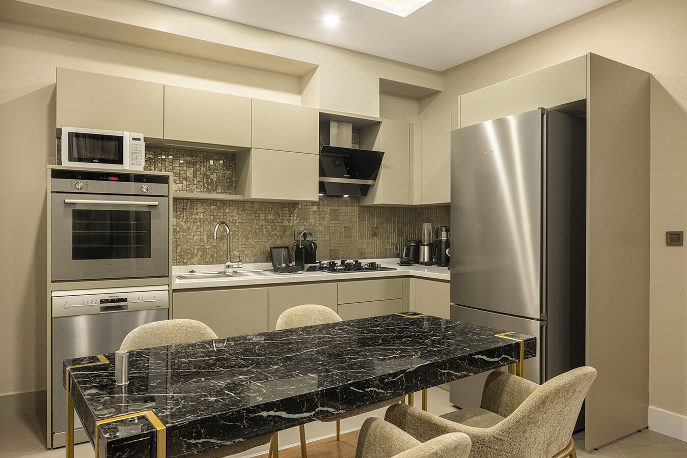 Penthouse Deluxe Duplex Suite