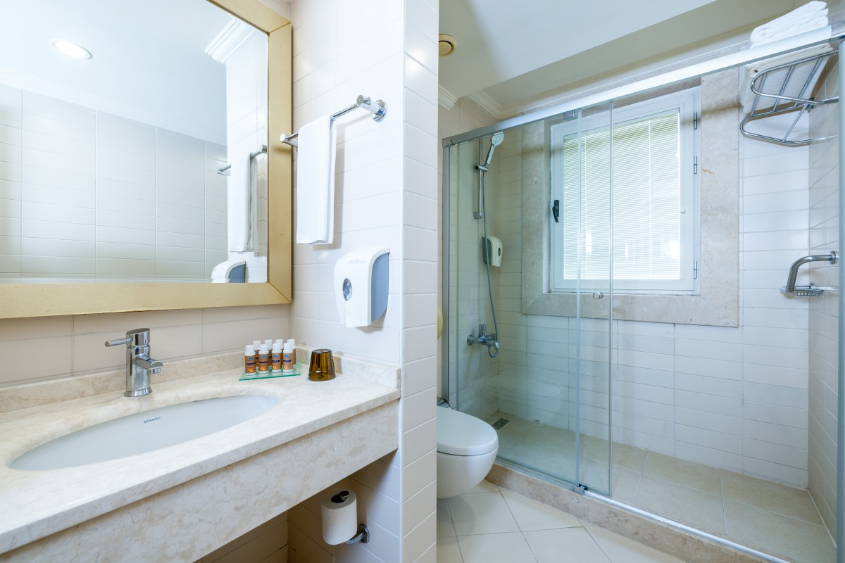 Crystal Family Resort & Spa