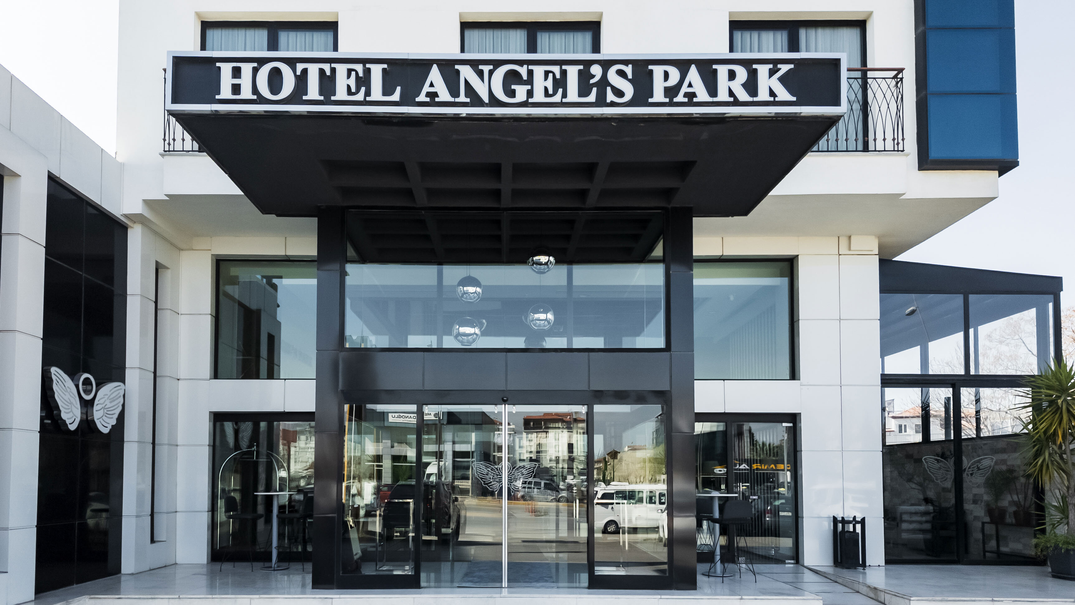 Angel's Park Hotel