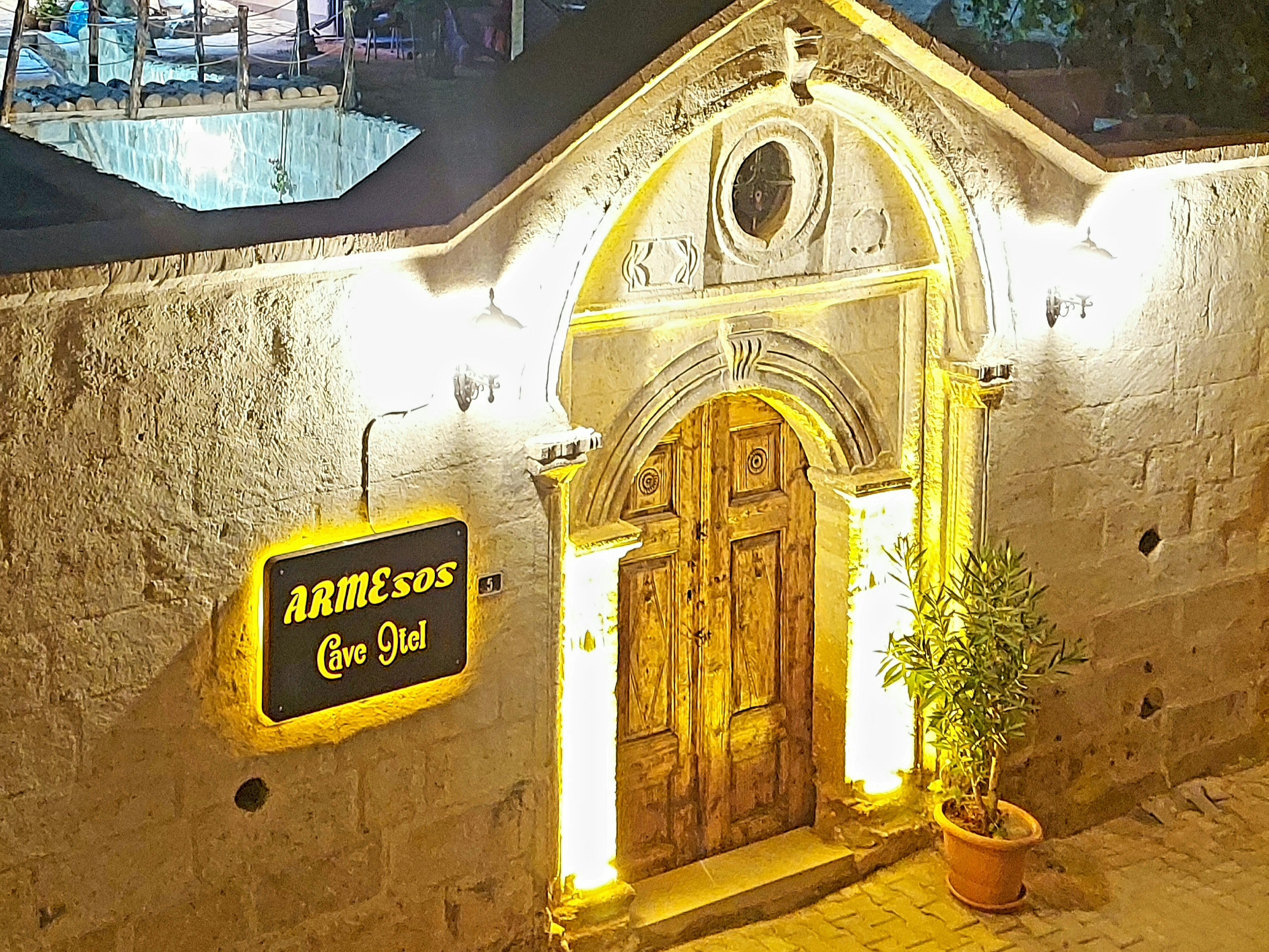 Armesos Cave Hotel · 7