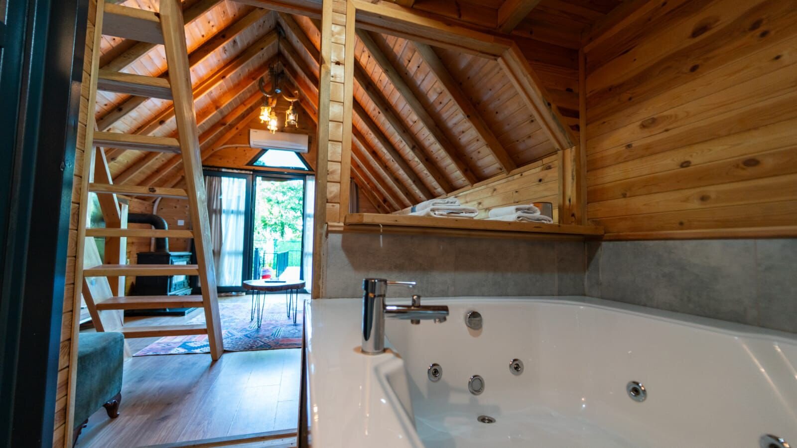 Göl Kenarı Deluxe Bungalov