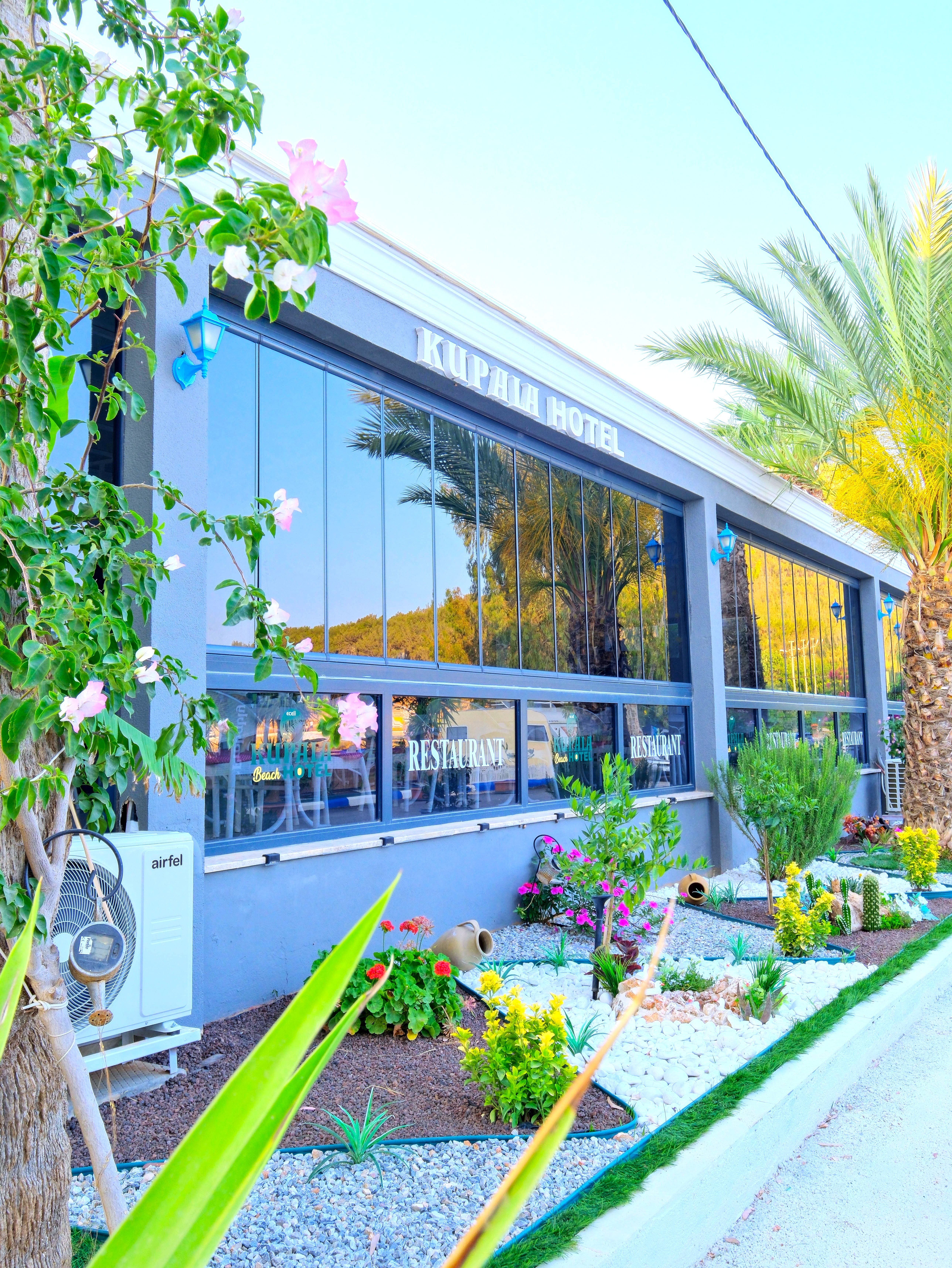 Kupala Beach Hotel · 41