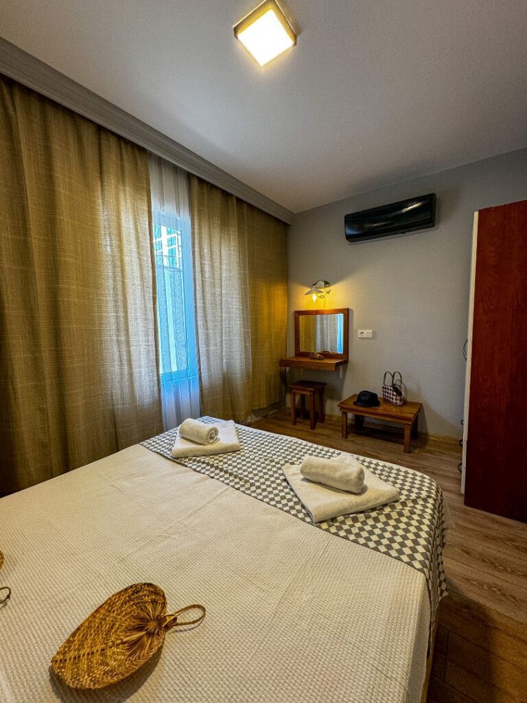Studio Apartment Flat Room
