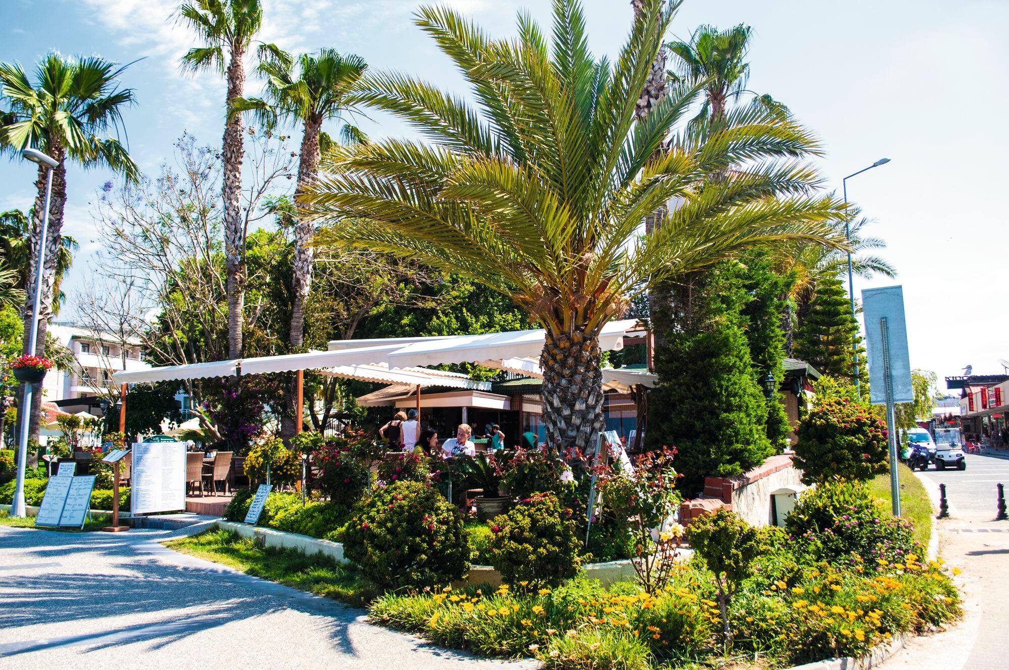 Side Bay Hotel