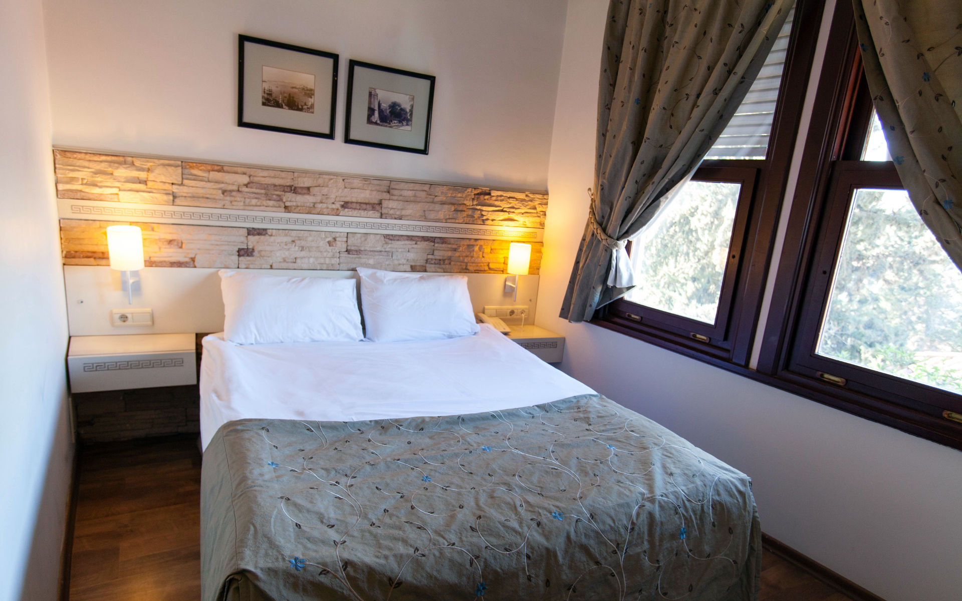 Aspen Hotel