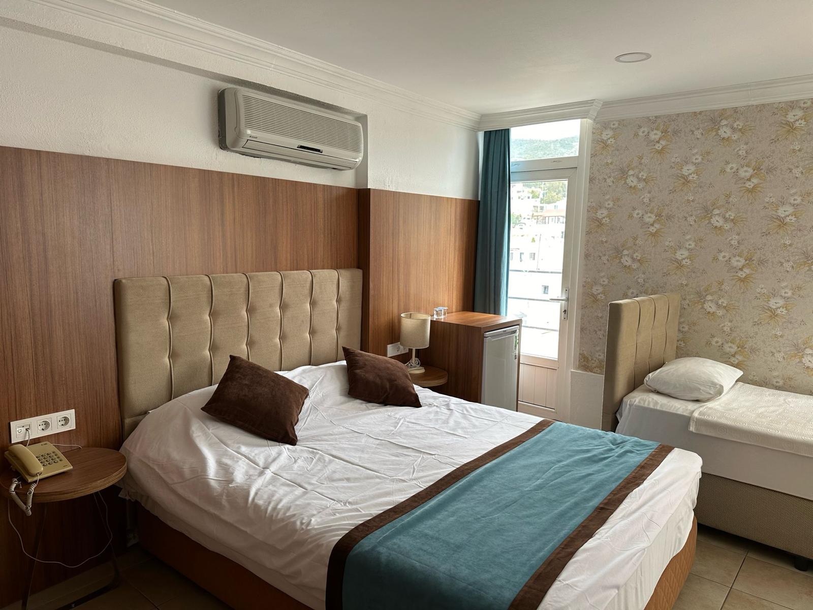 Luxury Balkonlu Oda, Deniz Manzaralı (3 Kişilik, Balkonlu)