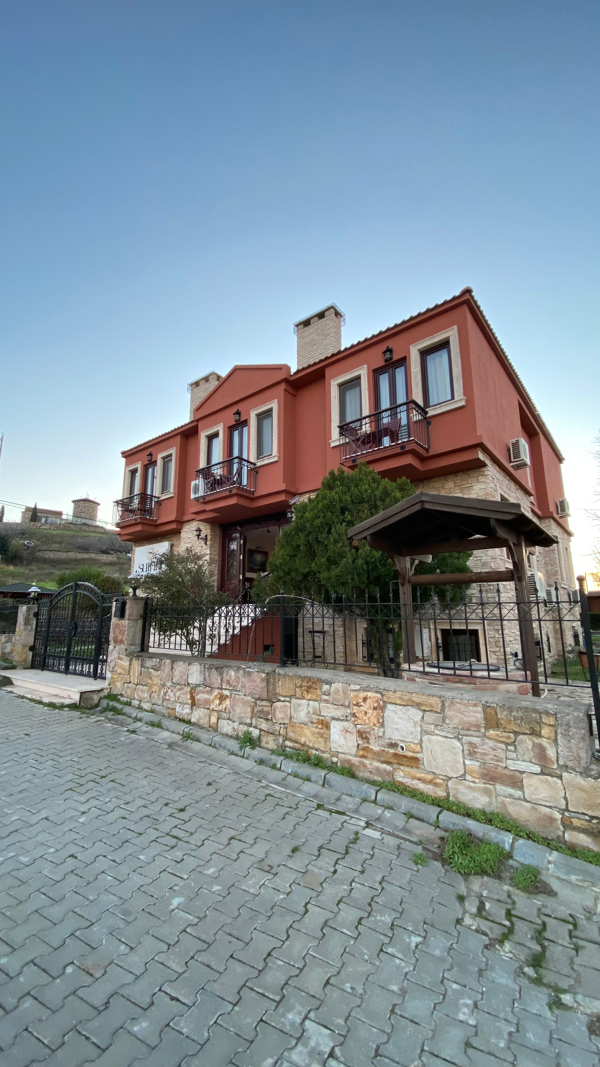 Cunda Suinn Otel