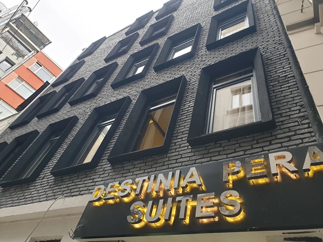 Destinia Pera Suites