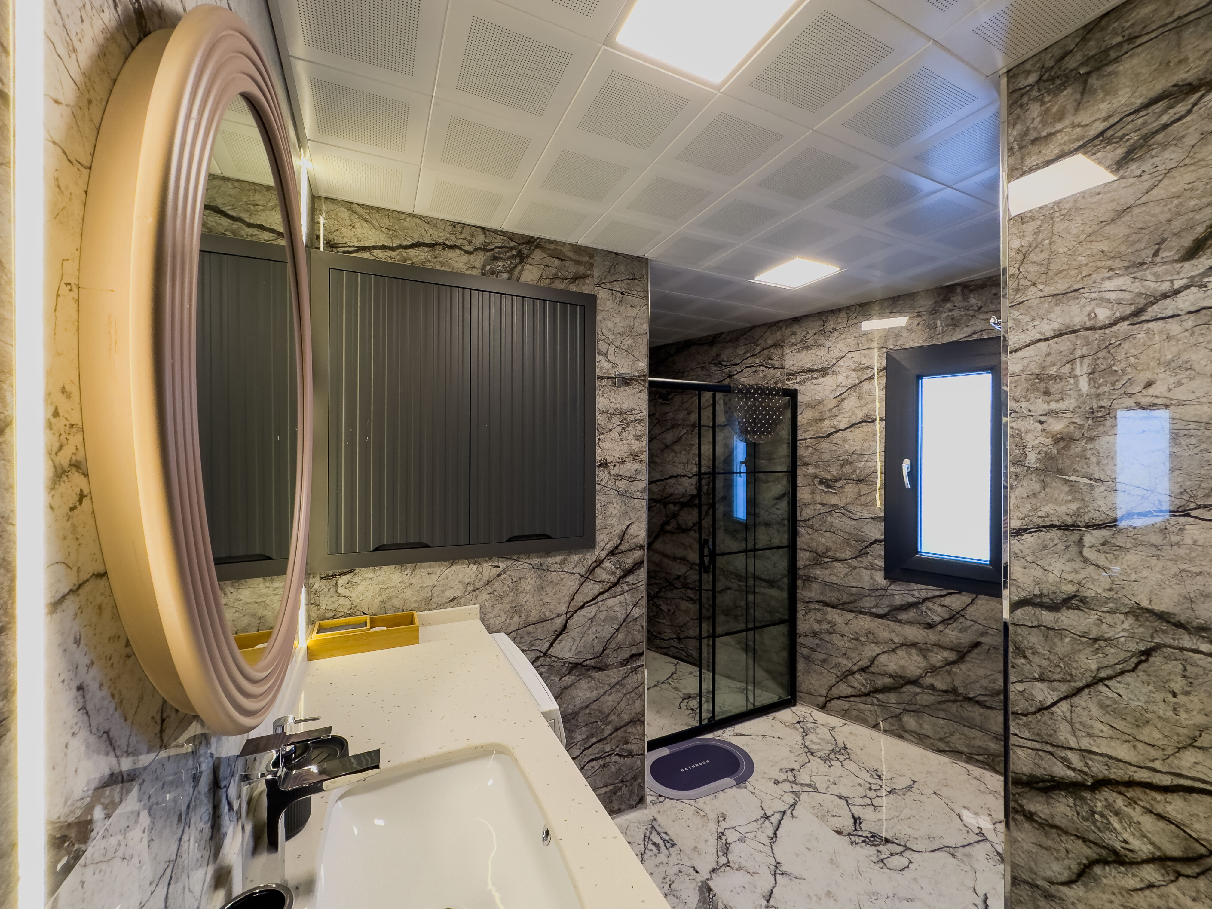 Deluxe Family Suite