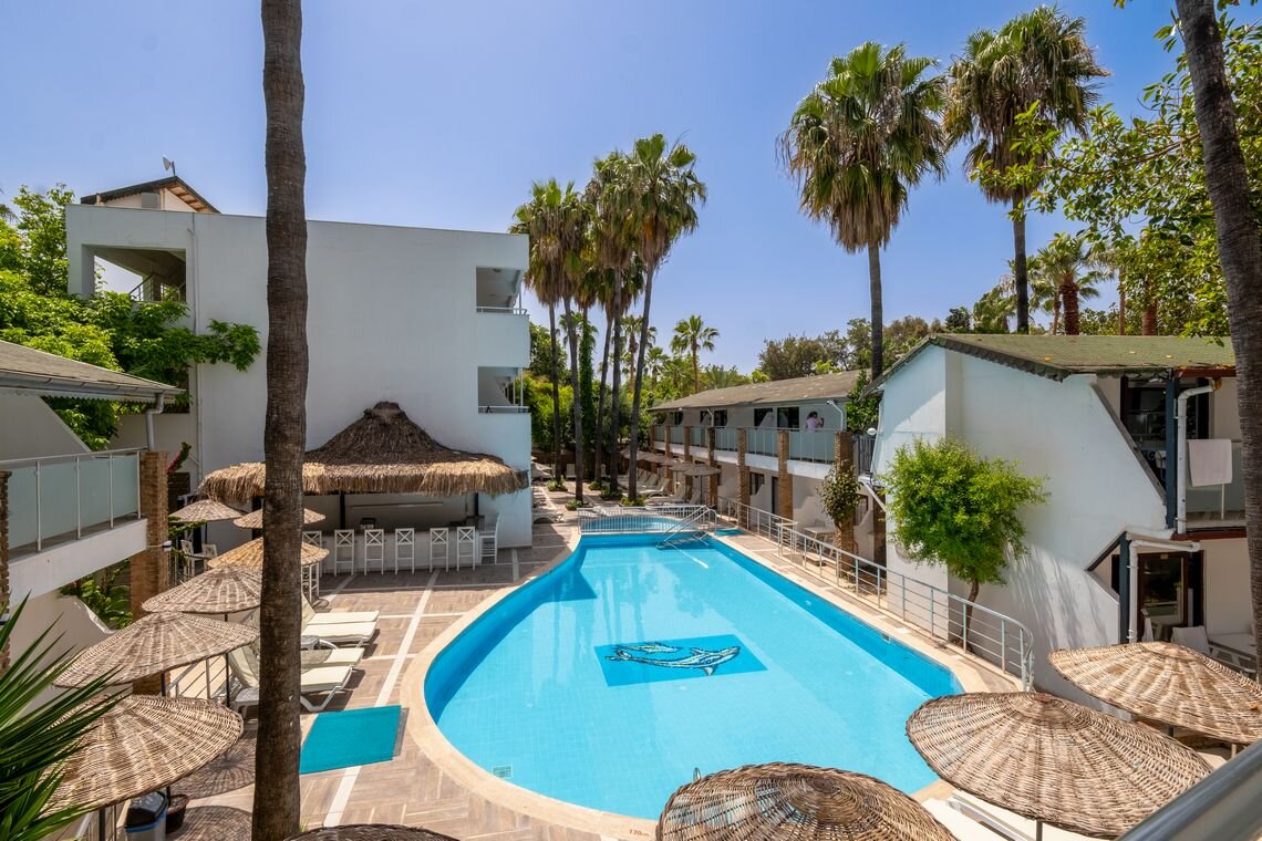 Tropic Beach Club