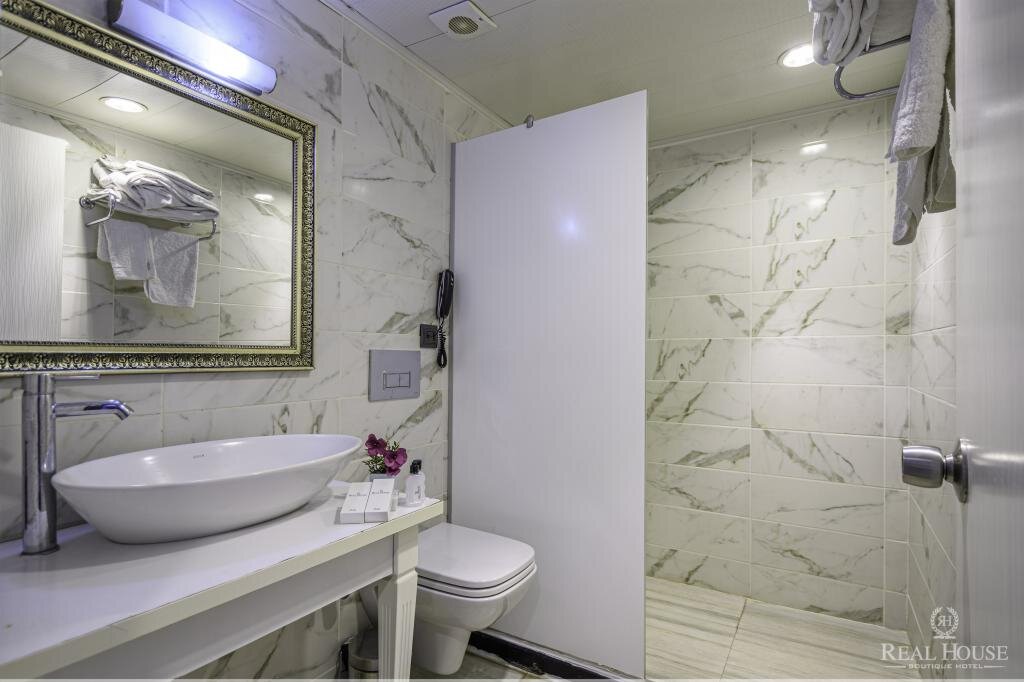 Real House Boutique Hotel Rezervasyon