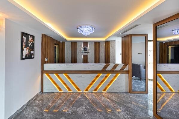 Theluna Suite