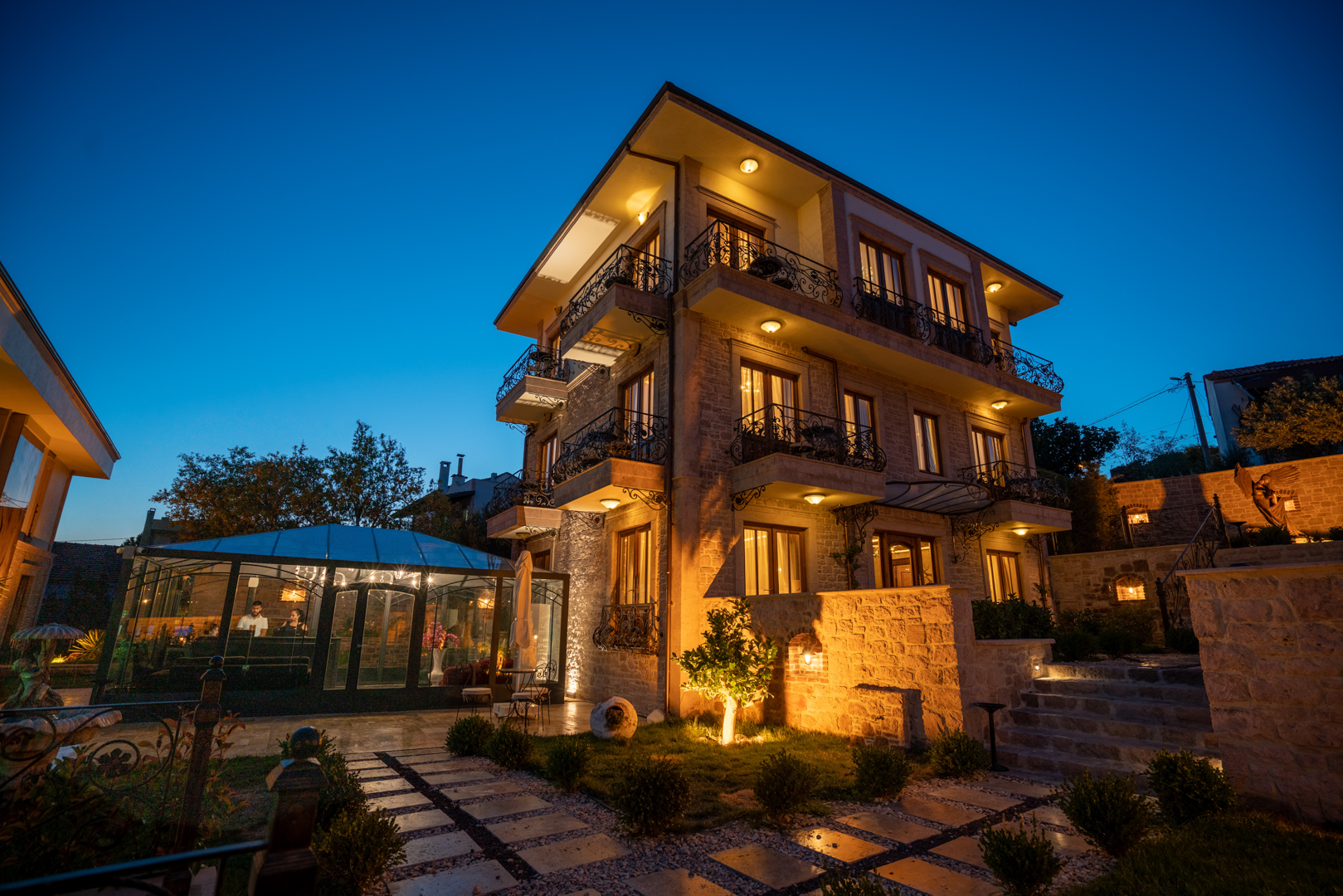 Cunda Baradiel Hotel
