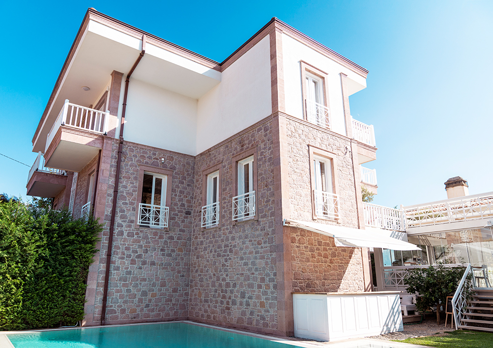Cunda Pür Beyaz Otel