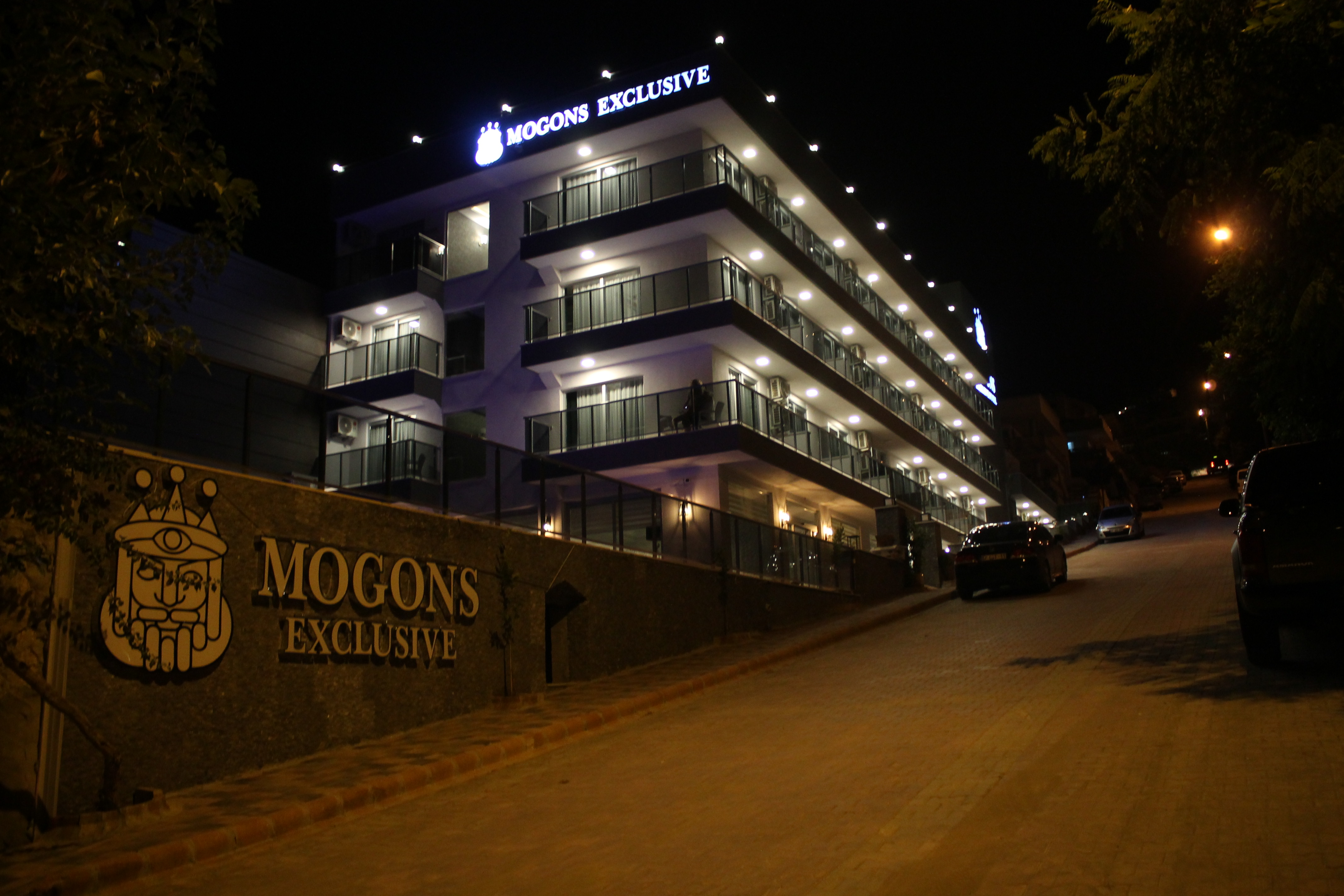 Mogons Exclusive Hotel