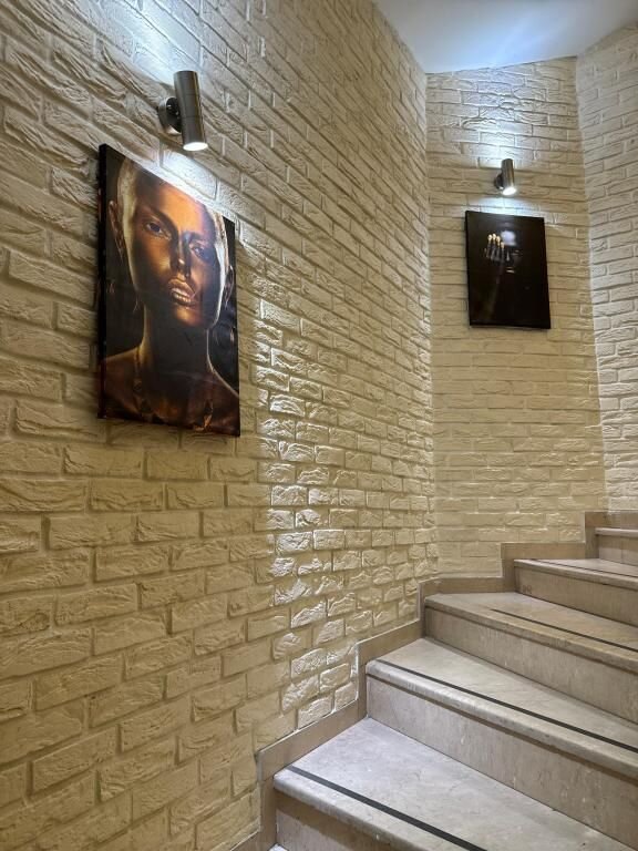 Kroisos Hotel · 12