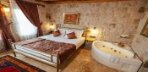 Deluxe Jacuzzi Room City View Görseli