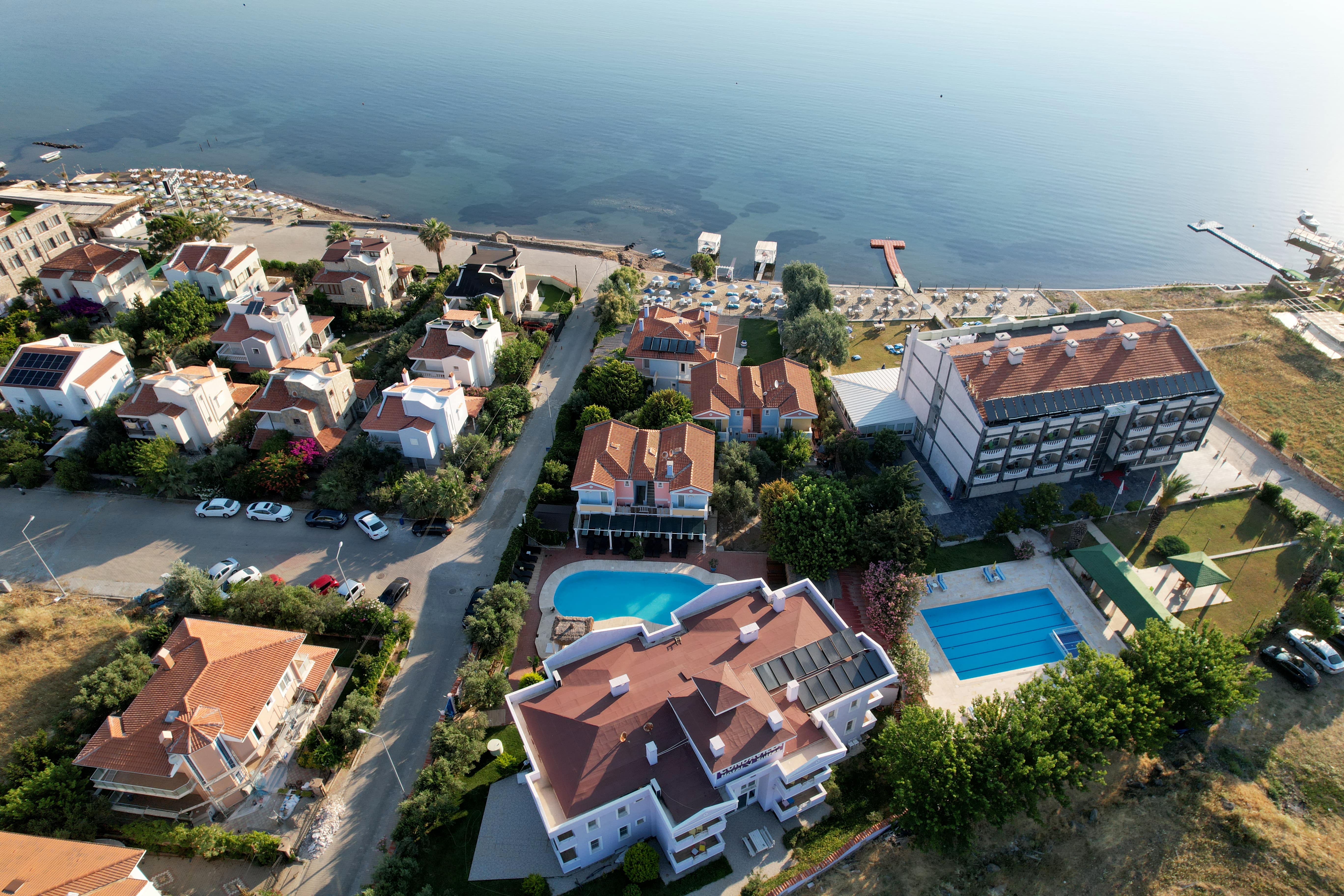 Cundavilla Hotel & Suites