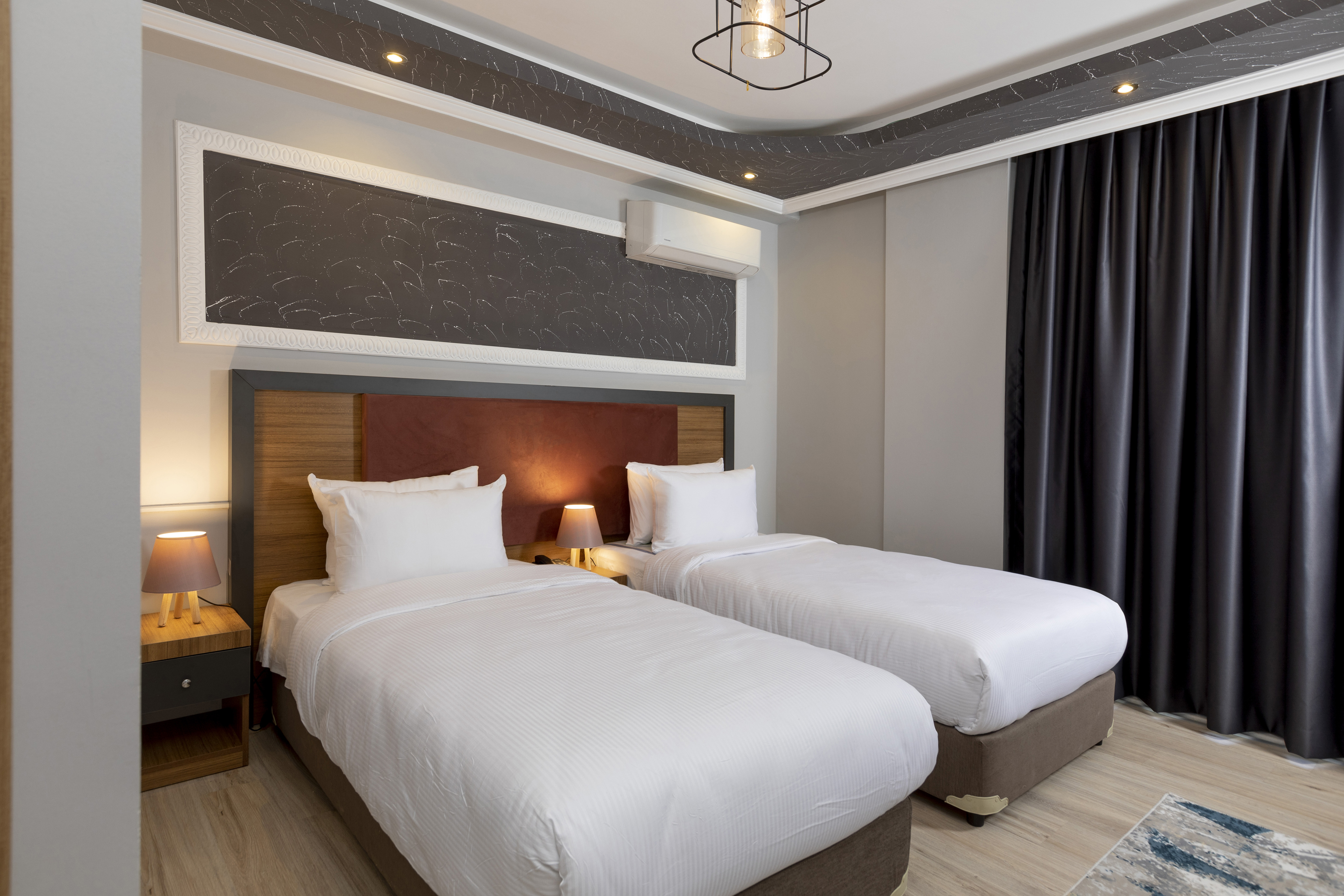 Toprak Otel