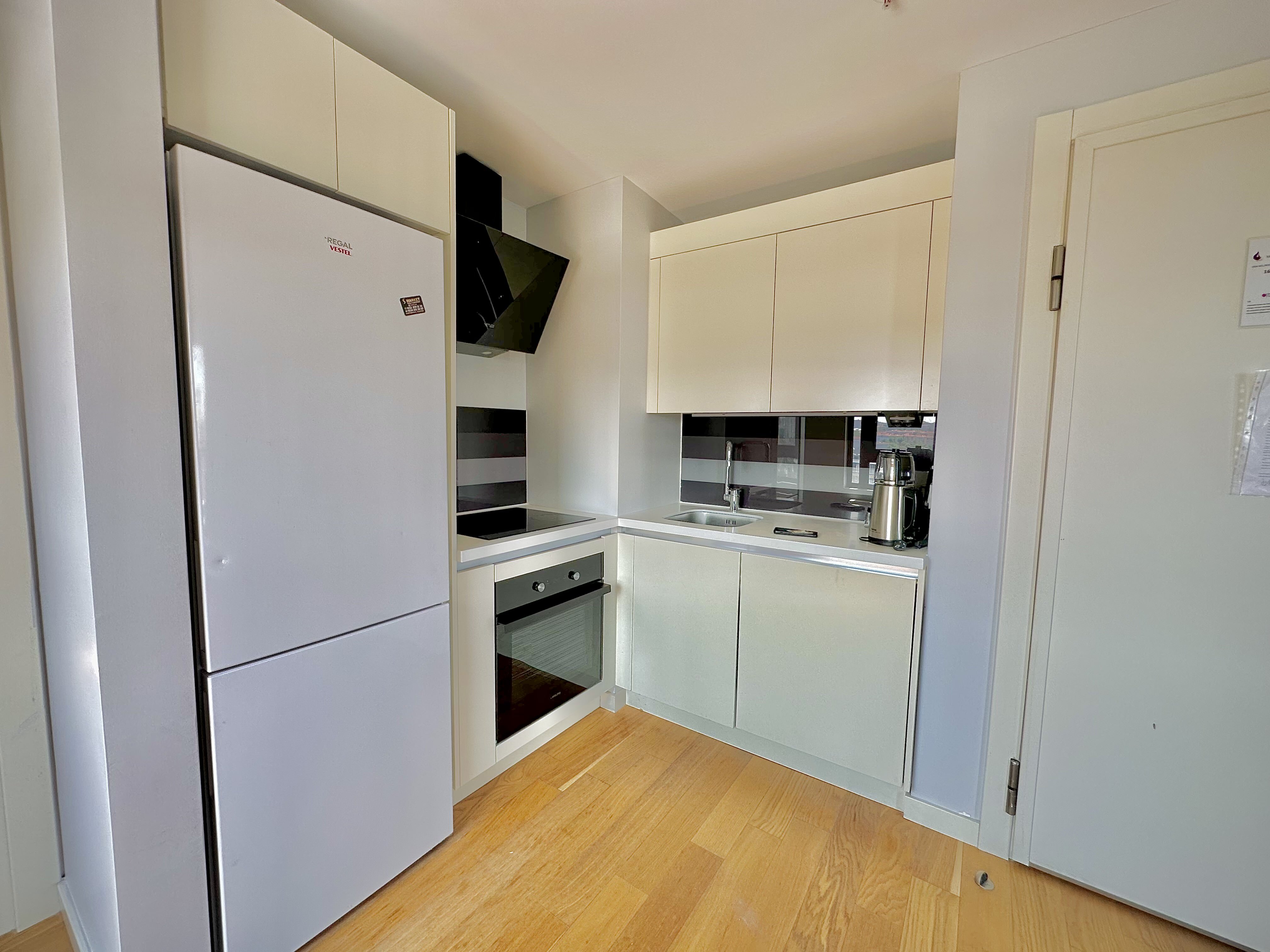 G Tower Residence Luxury Apartment · 8