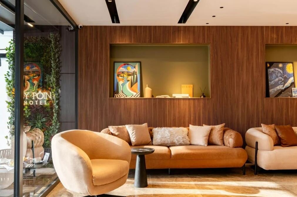 Fly Point Hotel · 6