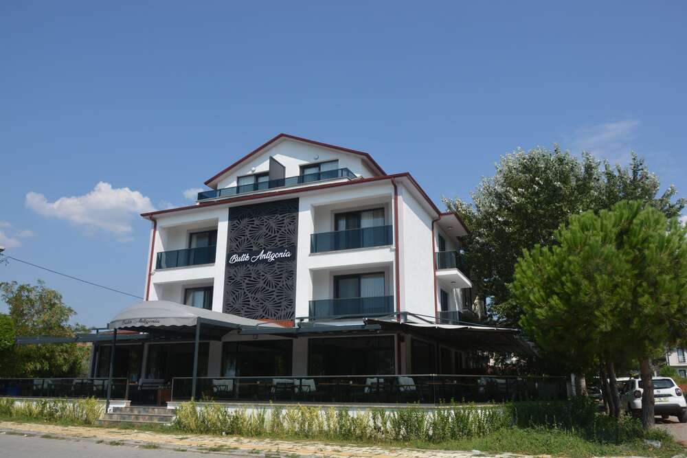 Antigonia Otel
