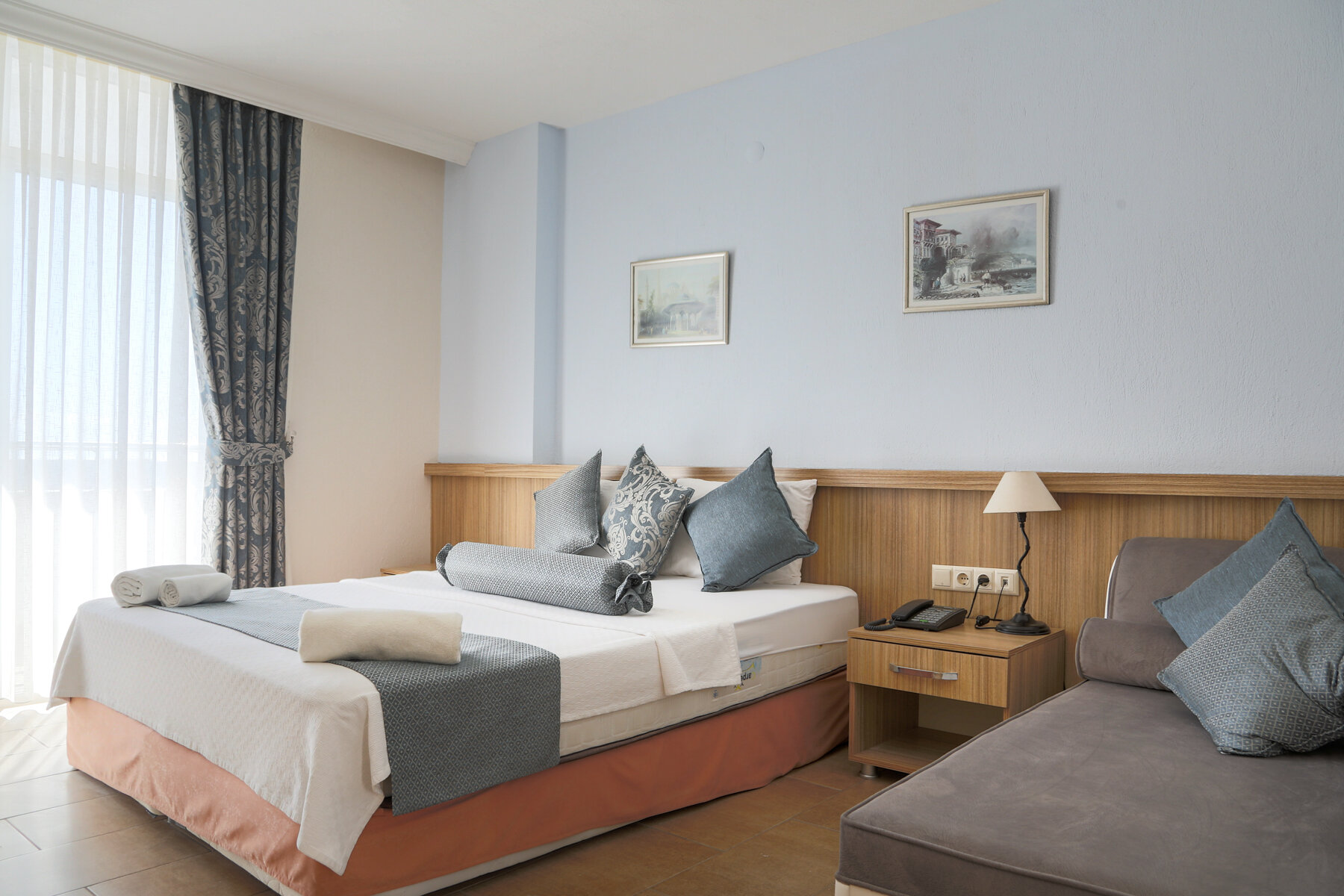 Ponz Hotel
