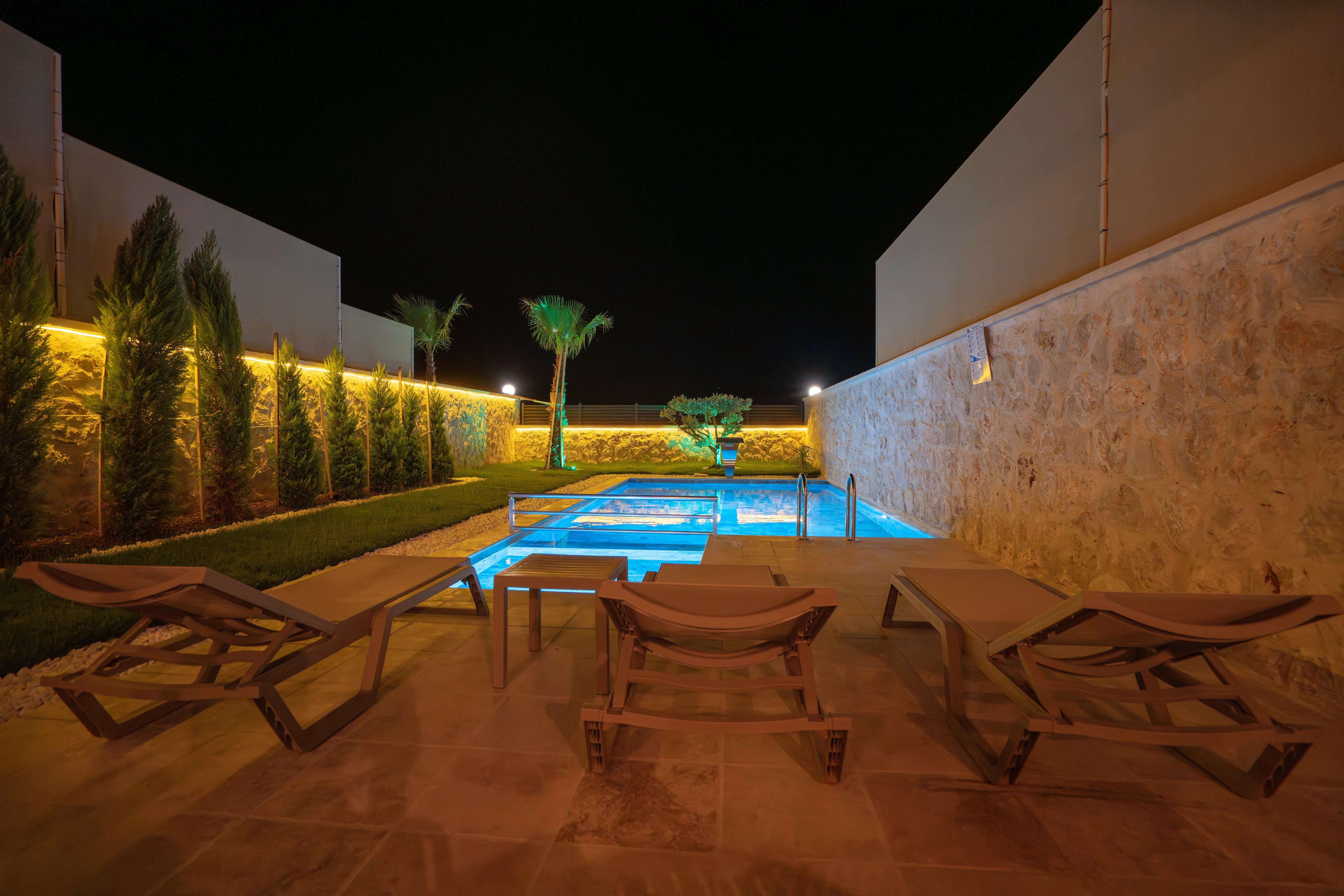 Havuzlu Villa  3