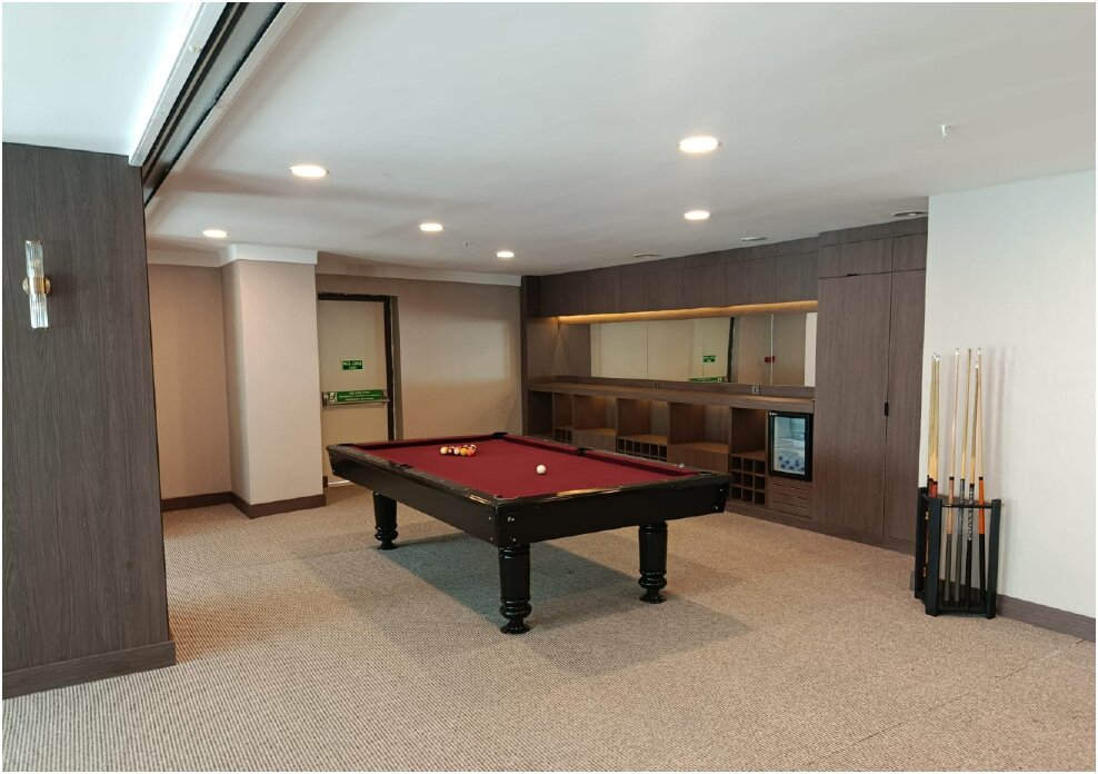 Midas Hotel · 67