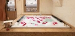 Deluxe Jacuzzi Room With Balcony Görseli