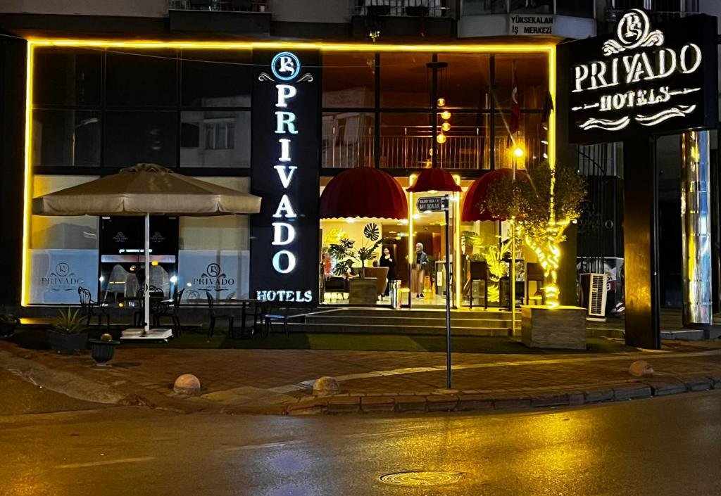 Privado Hotel · 9