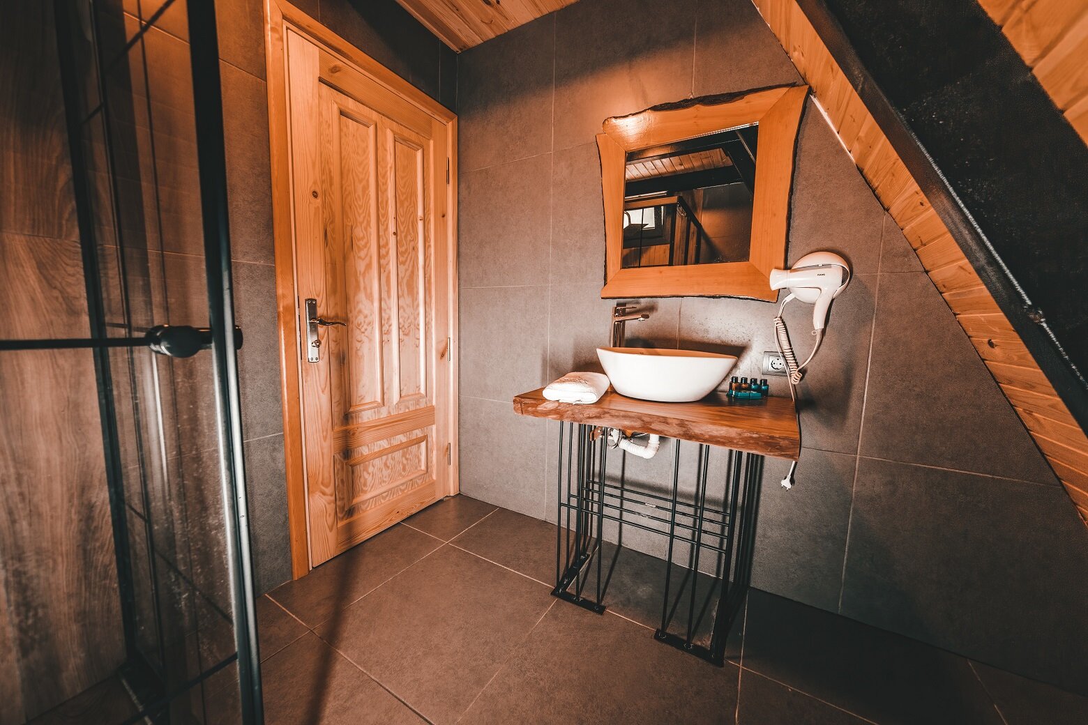 Isıtmalı Havuzlu, Jakuzili Bungalov