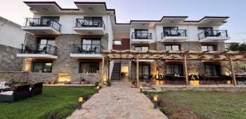 Aris Guest House · 27